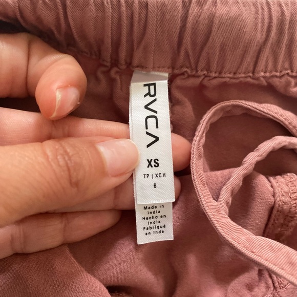 RVCA shorts with FREE Crop top - Picture 2 of 5